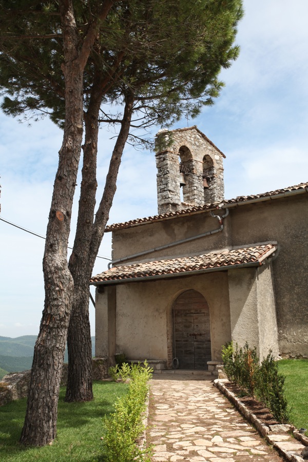 Chiesa di San Michele borgo acquaiura